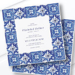 Moderne blaue und weiße mediterrane Fliesen Hochze Einladung<br><div class="desc">Besteht aus spielerischer Serifentypografie. Alle vor einem Hintergrund von blauen und weißen spanischen Fliesen aus dem Mittelmeer. Dieses wurde von White Paper Birch Co. entworfen,  exklusiv für Zazzle. Abrufbar unter: http://www.zazzle.com/store/whitepaperbirch</div>