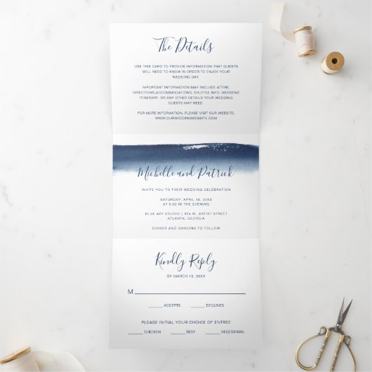 Moderne blaue Wasserfarbe Elegante Hochzeit Dreifach Gefaltete Einladung (Innenseite)