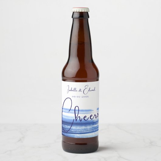 Moderne blaue Wasserfarbe Pinselstriche in Weiß Bierflaschenetikett (Vorderseite)