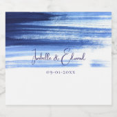 Moderne blaue Wasserfarbe Pinselstriche in Weiß Schaumweinetikett (Einzelnes Label)