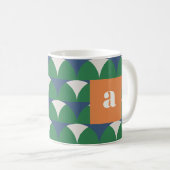 Moderne blaugrüne geometrische Retro-personalisier Kaffeetasse (VorderseiteRechts)