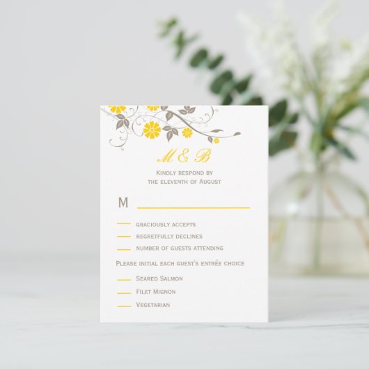 Moderne Bloral Wedding RSVP Card - Senf (Stehend Vorderseite)