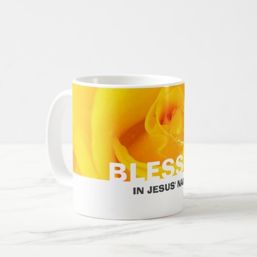 Moderne blorgelbe Rose BLESSED Kaffeetasse (Vorderseite Links)