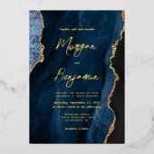 Moderne Blue Agate Chic Gold Script Hochzeit Folieneinladung (Vorderseite)