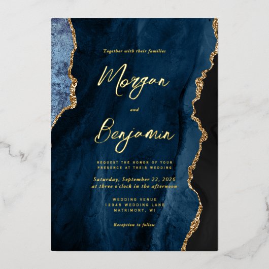 Moderne Blue Agate Chic Gold Script Hochzeit Folieneinladung (Vorderseite)