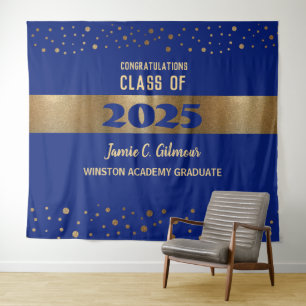 Moderne Blue Gold Abschlusskulisse der Klasse 2025 Wandteppich