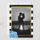 Moderne Blue Rose Imitate Goldfolie gestreift Hoch Einladung (Rückseite)