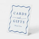 Moderne Blue Wavy Frame Cards und Geschenke Sockelschild (Vorderseite)