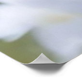 Moderne Blue & White Overlay Blume Hochzeit Poster (Ecke)