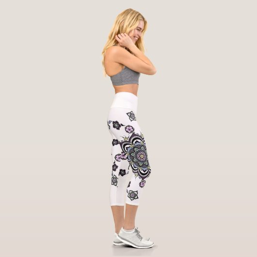 Moderne Blume Mandala Capri Leggings (Rechts)