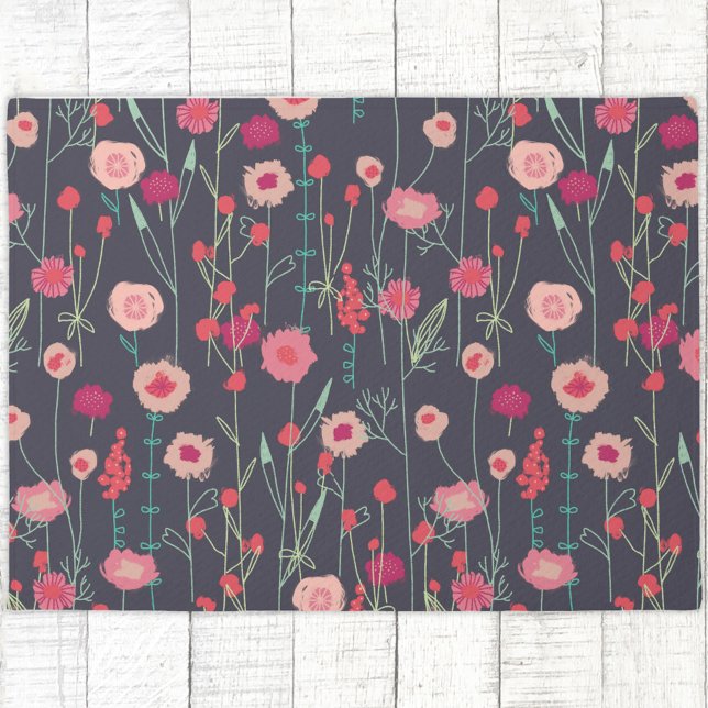 Moderne Blumendarme Fußmatte (Plymouth Flowers dark boho pink wildflower art doormat)