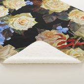 Moderne Blumenmuster, weiße Rosen, blaues Hydrange Sherpadecke (3/4)