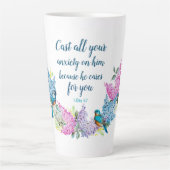 Moderne Blumenschrift 1 Peter 5:7 Tasse (Vorderseite)