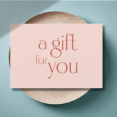 Moderne Blush-Beige-Geschenkgutschein