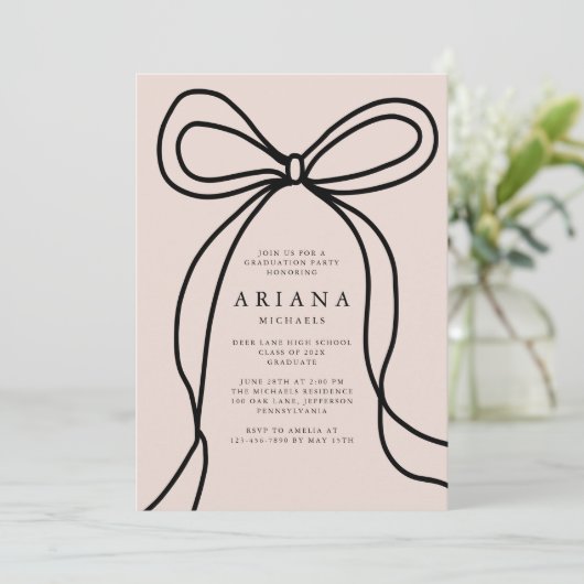 Moderne Blush Bow Foto Graduation Party Einladung (Stehend Vorderseite)