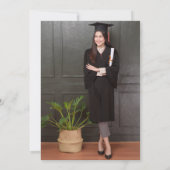 Moderne Blush Bow Foto Graduation Party Einladung (Rückseite)