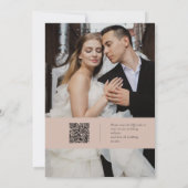 Moderne Blush-Klassiker QR-Code Foto-Hochzeit Einladung (Rückseite)