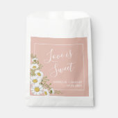 Moderne Blush & White Daisise Hochzeit Geschenktütchen (Vorderseite)