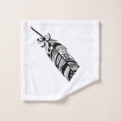 Moderne Bohemische Black Tribal Feathers Badhandtuch Set (Waschlappen)