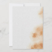 Moderne Boho Aquarell Gefärbte Krawatte Beige Baby Einladung (Rückseite)