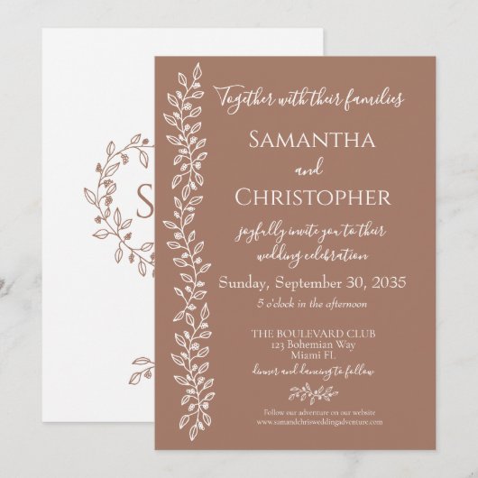 Moderne Boho Mocha Mousse Floral Monogram Wedding Einladung (Vorne/Hinten)