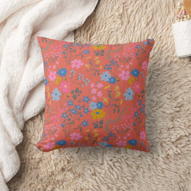 Moderne Boho Rote Blumen Wildblumen Kissen (Decke)