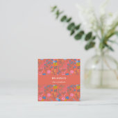 Moderne Boho rote Blumen Wildblumen QR-Code Quadratische Visitenkarte (Stehend Vorderseite)
