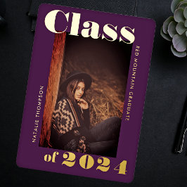 Moderne Bold Typografy 2024 Graduation Party Cool Folieneinladung