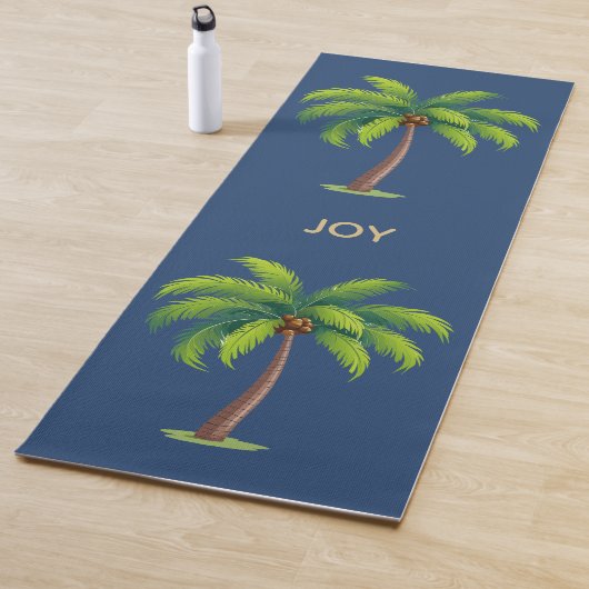 Moderne botanische Palmen auf blauem Personalisier Yogamatte (Beispiel)