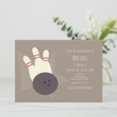 Moderne Bowling Alley Birthday Party Einladung (Stehend Vorderseite)