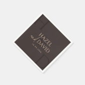 Moderne Braune Monogramm-Minimalismus-Hochzeit Serviette (Ecke)
