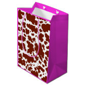 Moderne braune rosa Kuhhaut Textur Tierdruck Mittlere Geschenktüte (Rückseite Schrägansicht)
