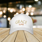 Moderne braune Typografie Grace Life Monogram Bestickte Baseballkappe