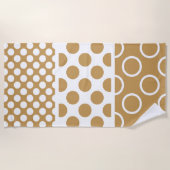 Moderne braune und weiße Polka Dot Layers Strandtuch (Vorderseite)