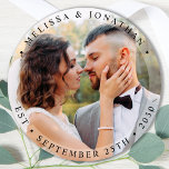 Moderne Brautgroom Einfaches Foto Hochzeit Runder Aufkleber<br><div class="desc">Fügen Sie Ihrer Hochzeit die Touch der Fertigstellung mit diesen modernen und einfachen Aufklebern für die Gastgeschenk Hochzeit des Fotos hinzu. Perfekt als Gastgeschenke Hochzeit für alle Ihre Gäste . Passen Sie diese Hochzeitsaufkleber mit Ihrem Lieblings-Verlobung-Foto, neuvermähltem Foto an und personalisieren Sie mit Name und Datum. In unserer Hochzeitskollektion finden...</div>