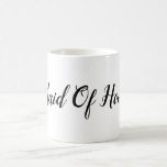 Moderne Bridesmaid-Tasse Kaffeetasse<br><div class="desc">Ein süßes und elegantes Geschenk für Ihre Trauzeugin,  Tasse in Schwarz-Weiß-Schrift zeigt "Trauzeugin" in handgeschriebener Schrift-Typografie.</div>