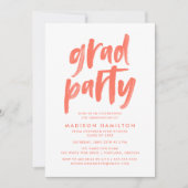 Moderne Brush Script Coral Graduation Party Einladung (Vorderseite)