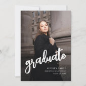 Moderne Brush Script Foto Abitur Ankündigung (Vorderseite)