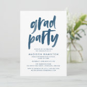 Moderne Brush Script Navy Graduation Party Einladung (Stehend Vorderseite)