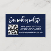 Moderne Brush Script Wedding Website QR Blue Begleitkarte (Vorderseite)