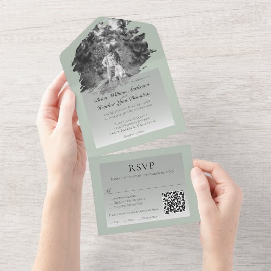 Moderne Brushstroke Foto Wedding | Sage Green All In One Einladung (Abreißen)