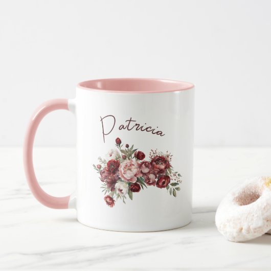 Moderne Burgund-Blush-Blume Tasse (Mit Donut)