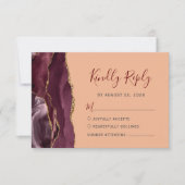 Moderne Burgund Gold Agate Peach Wedding RSVP Kart (Vorderseite)