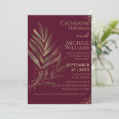 Moderne Burgund Gold Leaf Wedding Party Einladung (Stehend Vorderseite)
