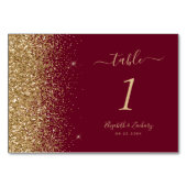 Moderne Burgund Red Gold Glitzer Edge Wedding Tischnummer (Vorderseite)