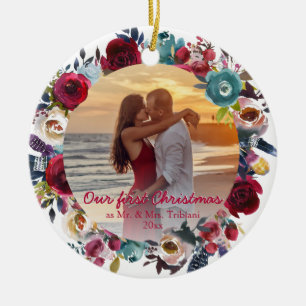 Moderne Burgunder Marine Floral Unser erstes Weihn Keramik Ornament