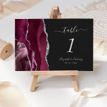 Moderne Burgundy Silver Agate Dark Wedding<br><div class="desc">Der links Rand dieser modernen Hochzeitskarte mit einer bordeauxfarbenen Aquarellgrenze,  die mit Imitaten aus silberfarbenem Glitzer bestickt ist. Der anpassbare Text kombiniert silbergraue Handschrift,  kursiv und kopperplate Schriftart auf einem schwarzen Hintergrund.</div>