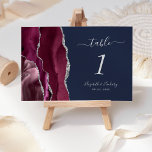 Moderne Burgundy Silver Agate Navy Blue Wedding<br><div class="desc">Der links Rand dieser modernen Hochzeitskarte mit einer bordeauxfarbenen Aquarellgrenze,  die mit Imitaten aus silberfarbenem Glitzer bestickt ist. Der anpassbare Text kombiniert silbergraue Handschrift,  kursiv und kopperplate Schriftart auf einem marineblauen Hintergrund.</div>