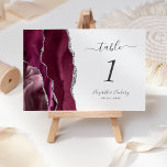 Moderne Burgundy Silver Agate Wedding<br><div class="desc">Der links Rand dieser modernen Hochzeitskarte mit einer bordeauxfarbenen Aquarellgrenze,  die mit Imitaten aus silberfarbenem Glitzer bestickt ist. Der anpassbare Text kombiniert handgeschriebene Holzkohle,  kursiv und kopperplate Schriftart auf weißem Hintergrund.</div>