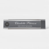 Moderne Business-Logos Schwarze Metalle-Führungskr Schreibtischnamensplakette (Vorderseite )